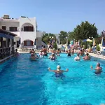 Chrysanthi Studios And Apartments Pefkos